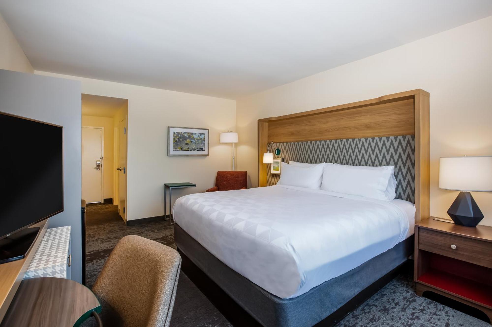 Standard King Room